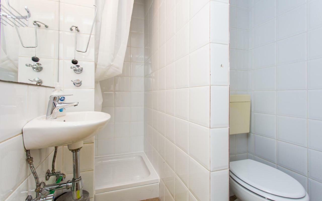 Studio Apartman Mija 2A **** Malinska Dış mekan fotoğraf